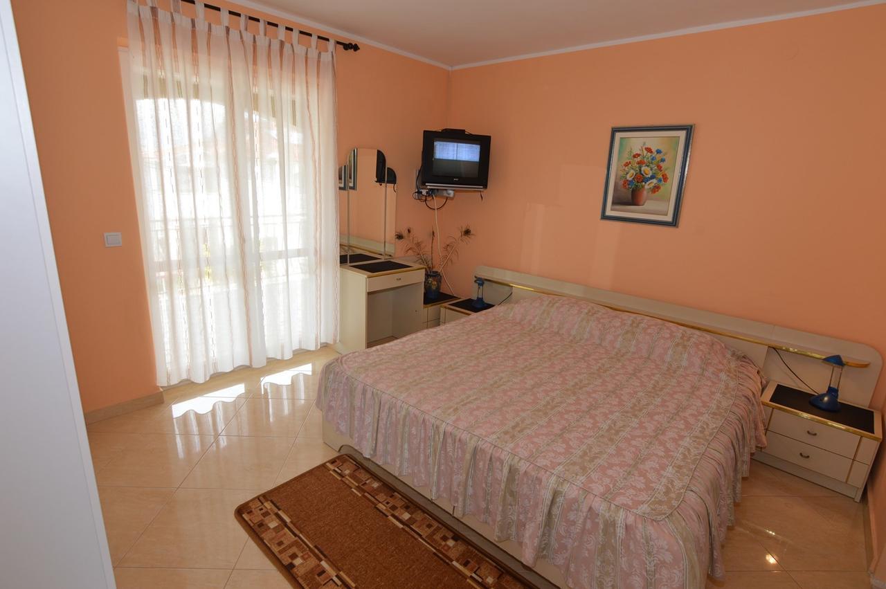 Sergggo - Location 5minute Walk Beach, Strand, 3* Poreč