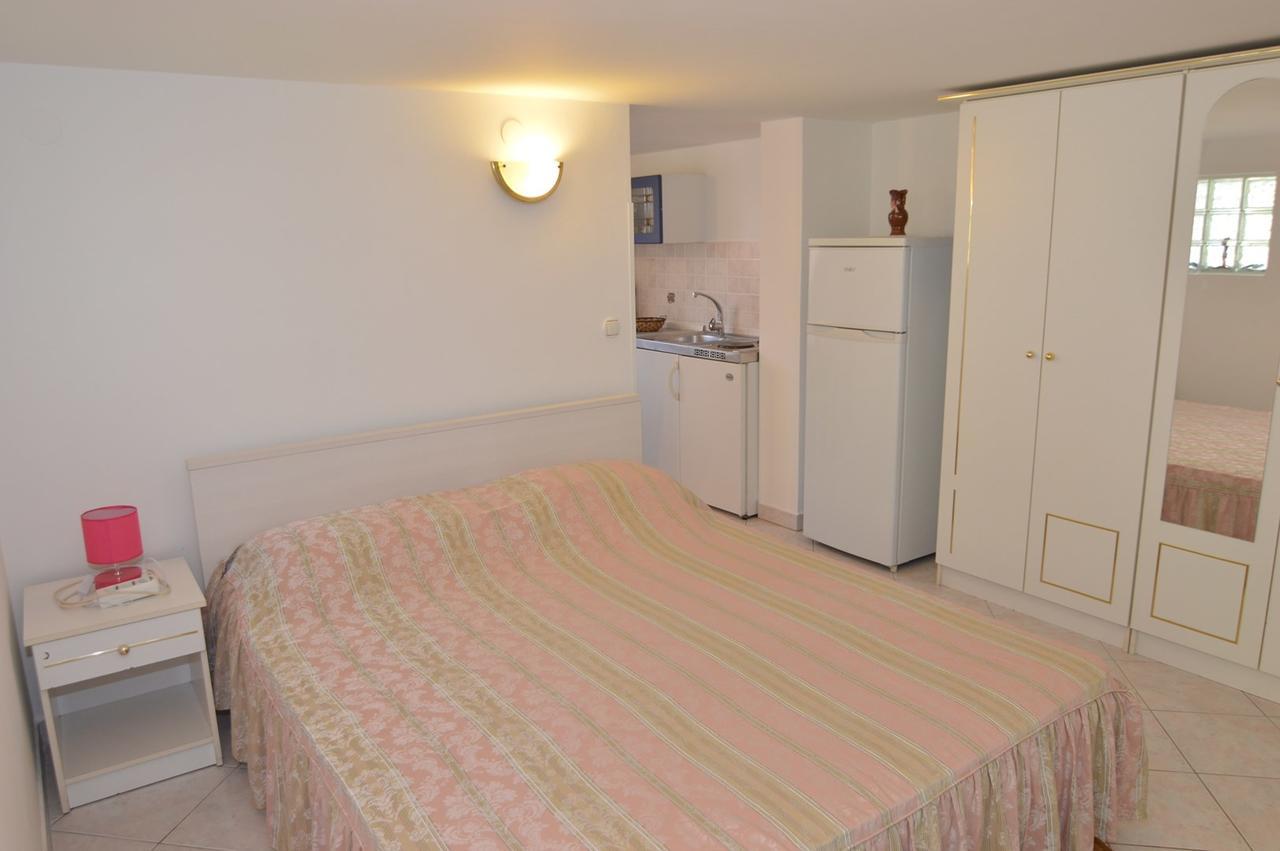 Sergggo - Location 5minute Walk Beach, Strand, 3* Poreč